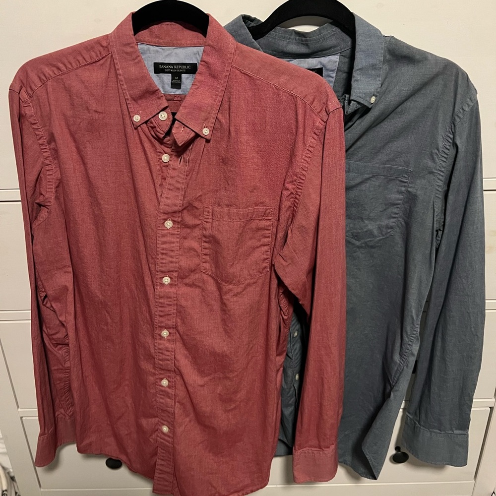 Banana Republic Mens buttons downs